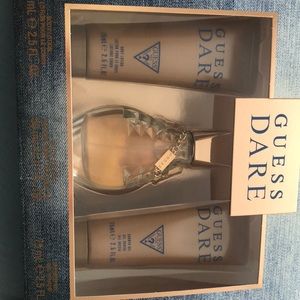 Brand new Guess Dare 3-piece set